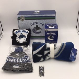 NHL Vancouver Canucks Hockey Merchandise Gift Set